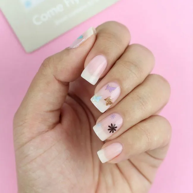 ella mila -  Nail Art Decal - Come Fly With Me - Butterflies   Flowers