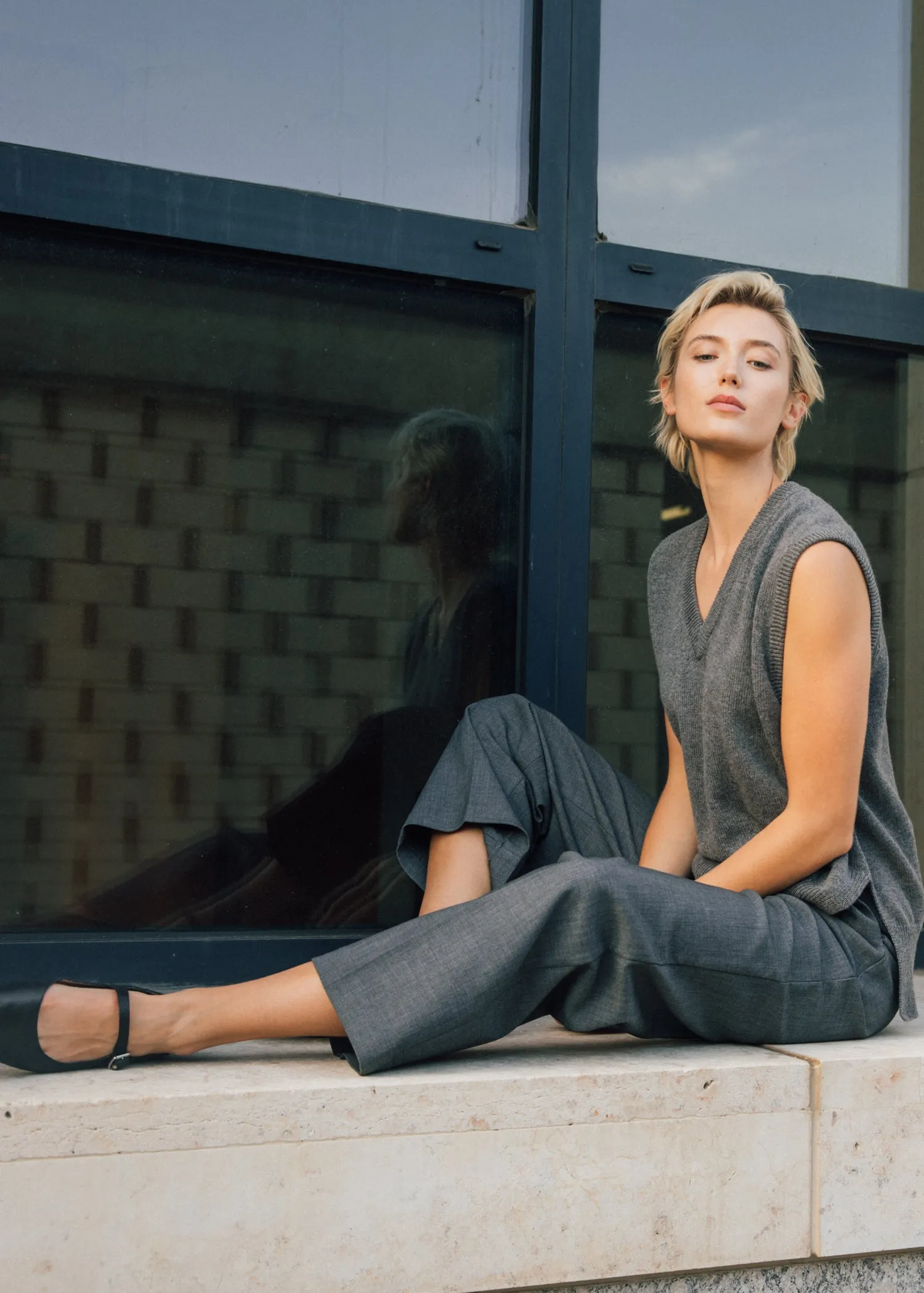 Felicity Sweater Vest in Iron Gray Cashmere
