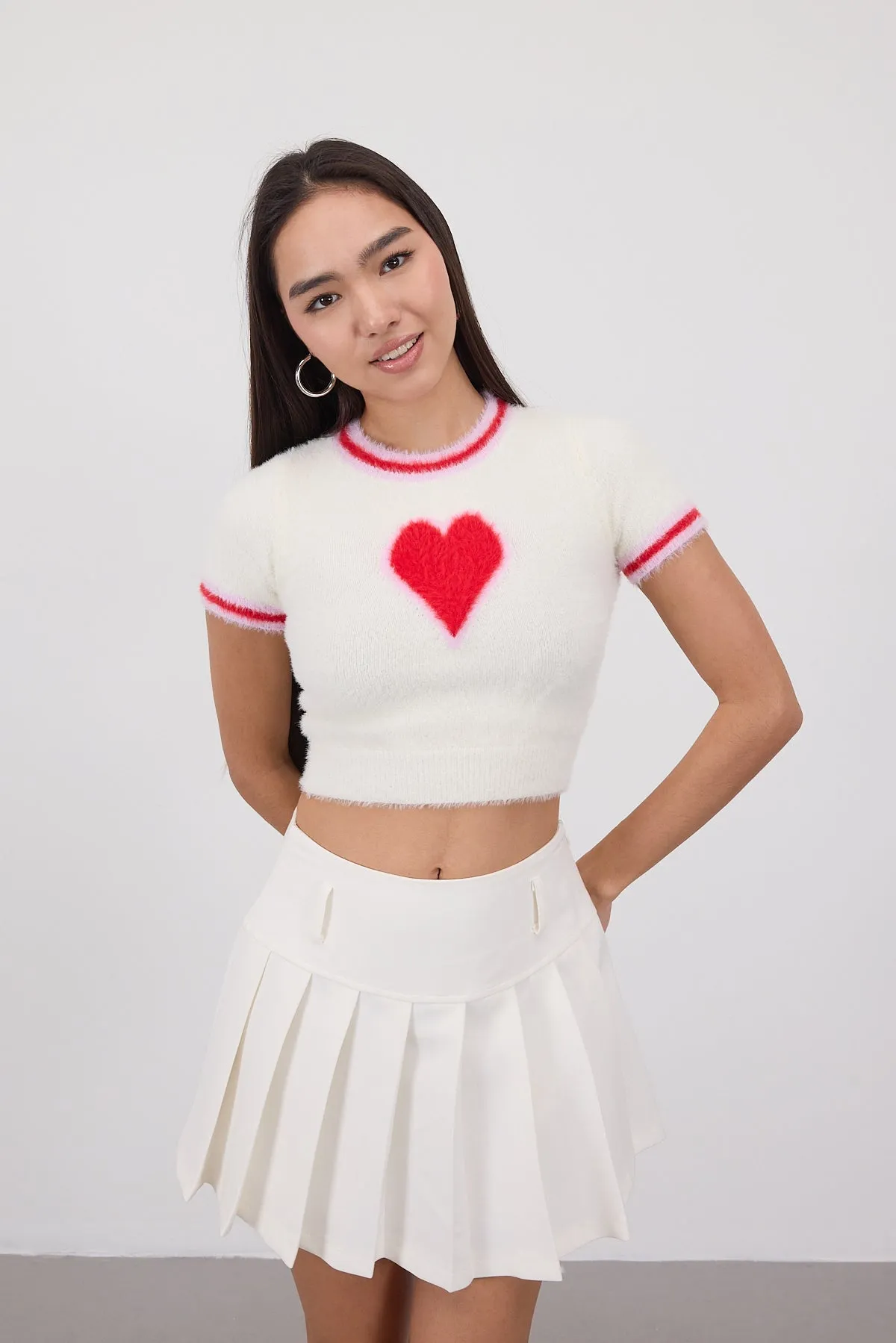 Soft Textured Heart Crop Knitwear Sweater