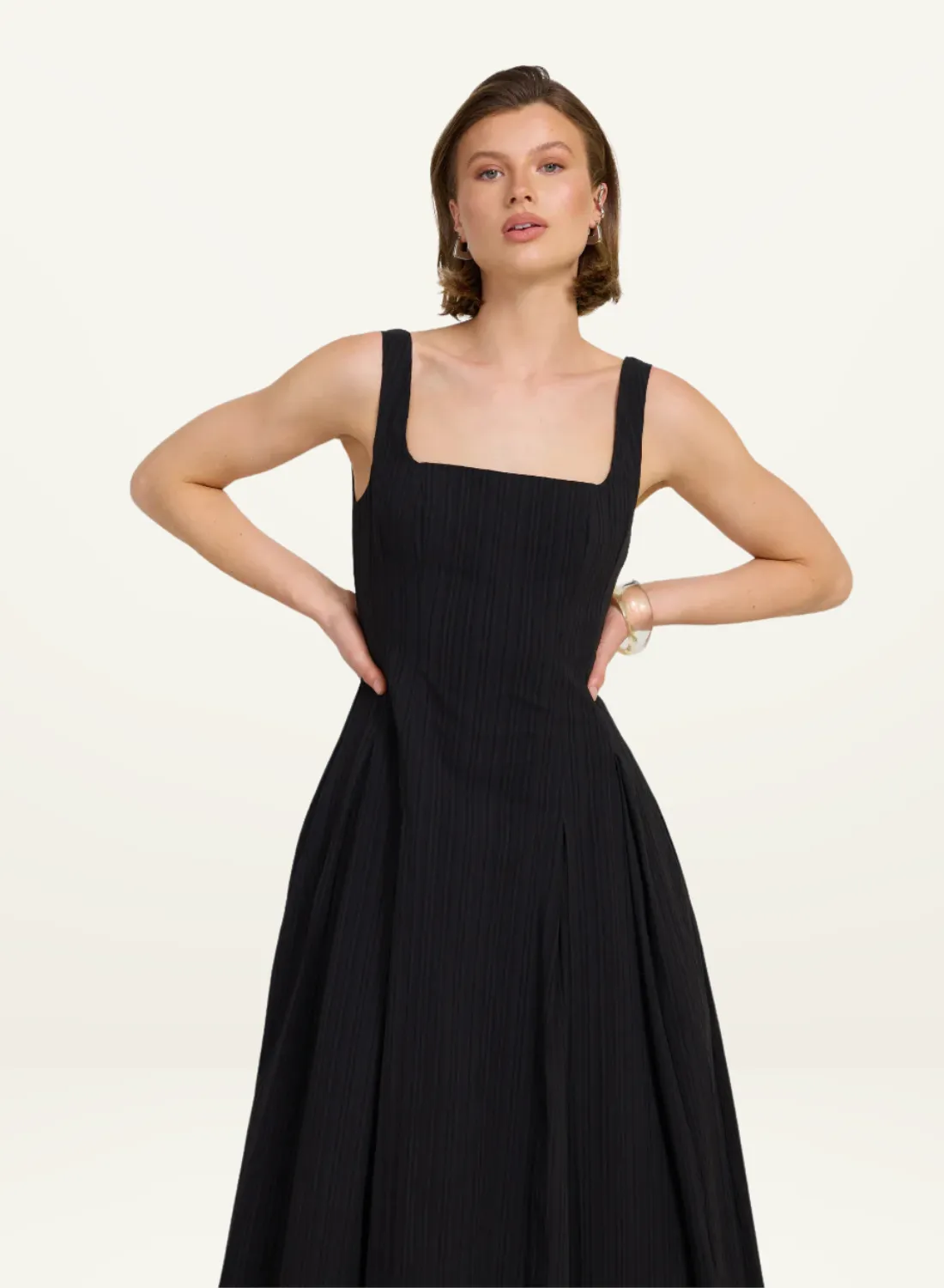Sovere Reprive Midi Dress in BLACK