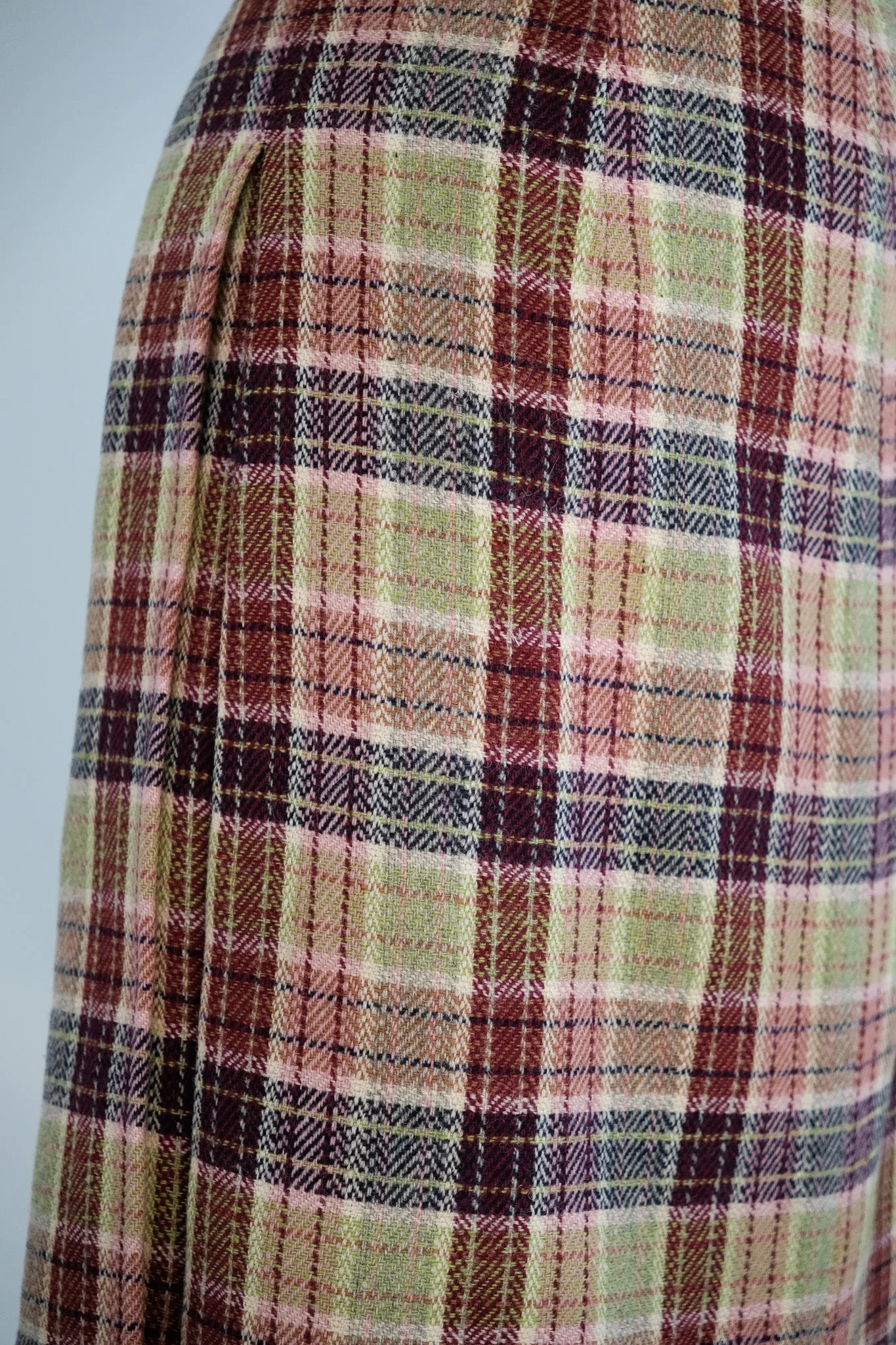 Vintage 1940's Lavender Berry Plaid Suit by Wein's / L