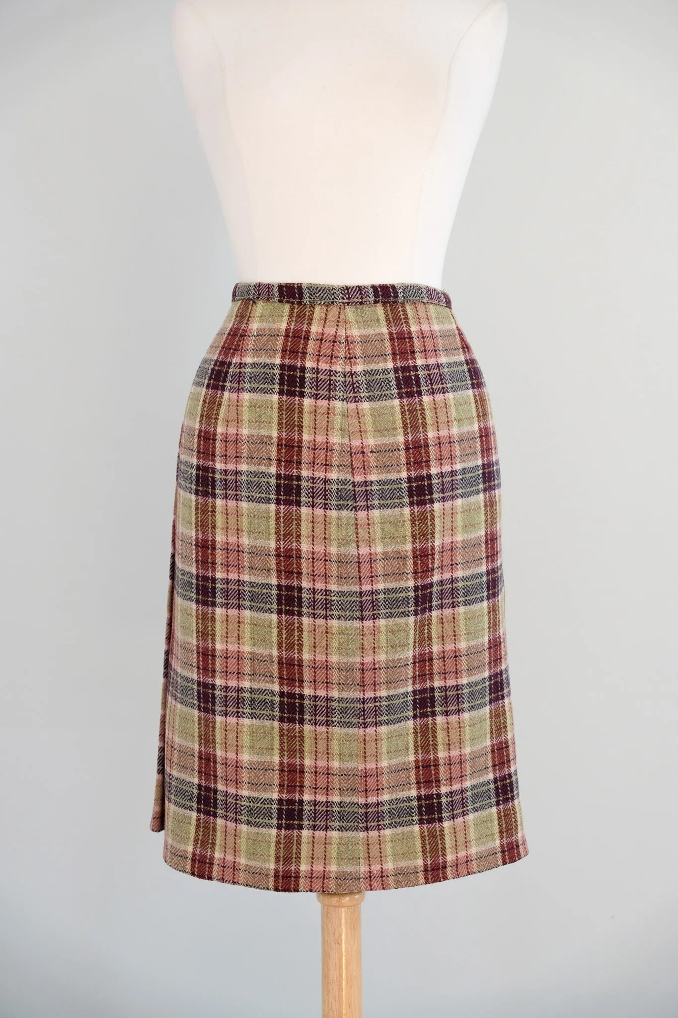 Vintage 1940's Lavender Berry Plaid Suit by Wein's / L